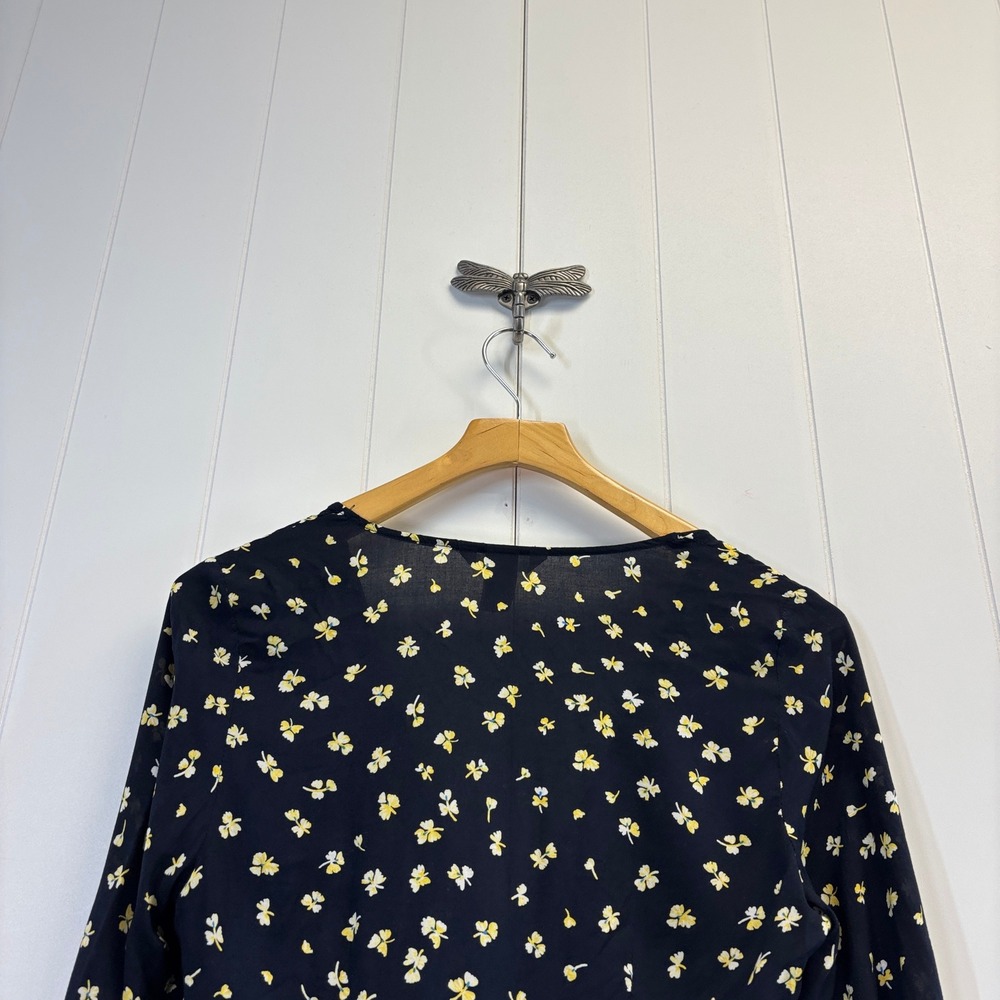 H&M Cottage Floral Wrap Around Top Size 6 Coquette Peasant Boho Summer Farm Girl - Picture 8 of 9